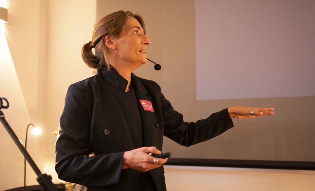 Prof. Dr. Daniela Voigt Speaker und Autorin Prof. Dr. Daniela Voigt Speaker und Autorin